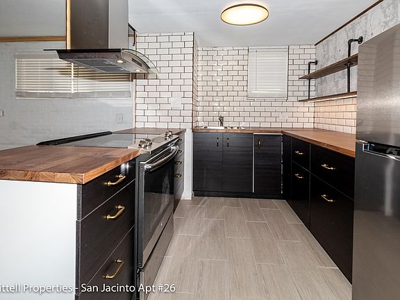 5th image of 3817 Fannin St #26