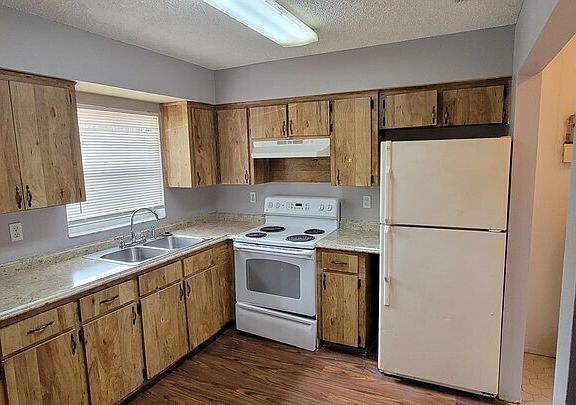 5th image of 457 Arapahoe Ave