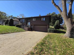 3201 S Cypress St, Sioux City, IA 51106