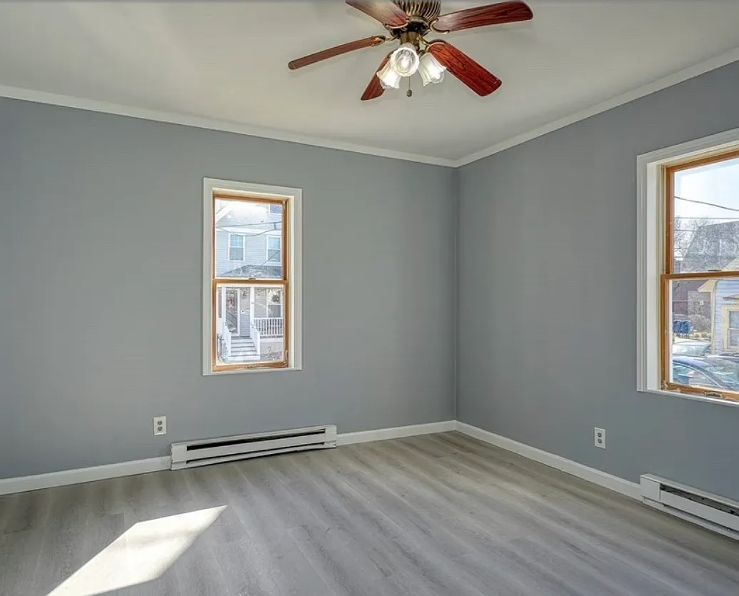4 bed, 1600 sqft, $4,200 — Photo 2