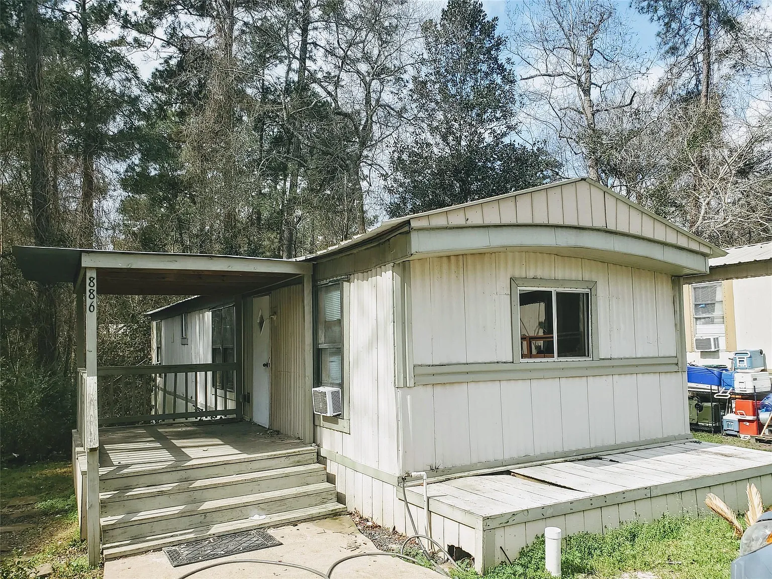 2 bed, 1.0 bath, 650 sqft, $900 — Photo 2