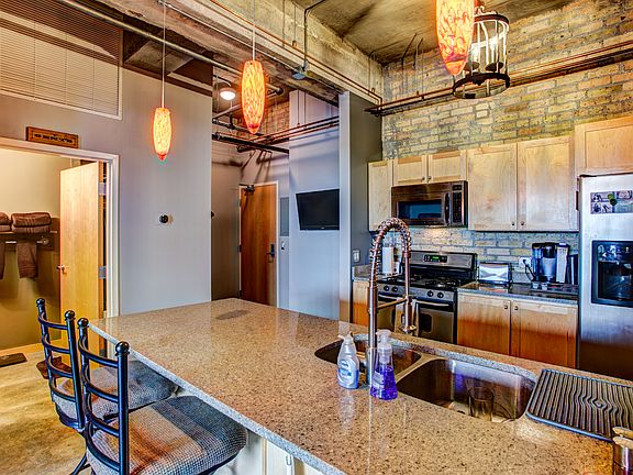 KItchen, bath, and entryway