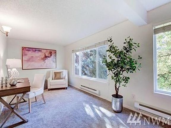3rd image of 4421 147th Pl NE APT B2