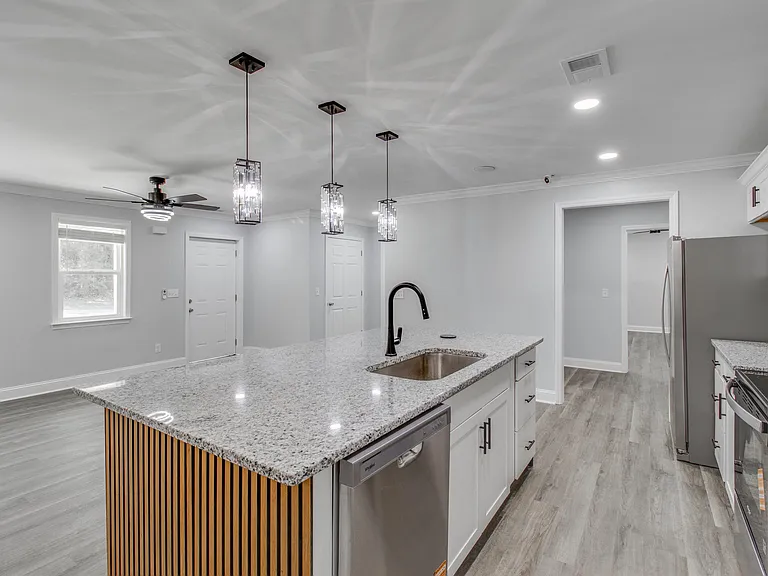 2327 Willow St — Photo 11