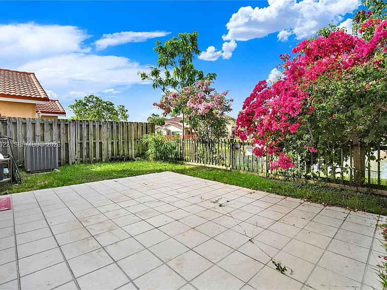 16301 SW 100th Ter — Photo 28