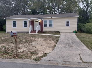 2689 Village Green Ln, Macon, GA