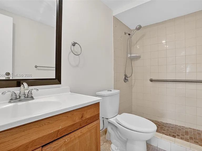 2821 Somerset Dr #317 — Photo 10