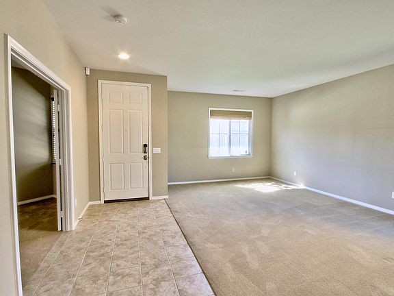 4th image of 1050 Saltbush Ln