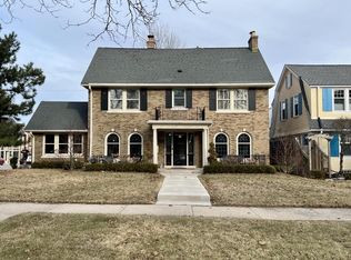 3964 N Stowell Ave, Shorewood, WI 53211