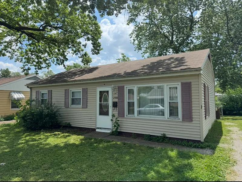 2306 Ramsey Ave photo 1