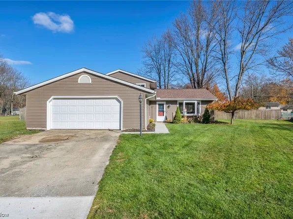 8551 Avondale Ct, Olmsted Township, OH 44138