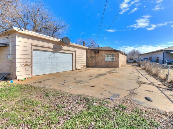 31 Shirley Ln, Edmond, OK 73003