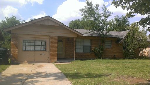 1st image of 605 NW 1st St
