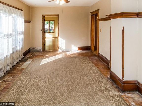 5th image of 3520 24th Ave S