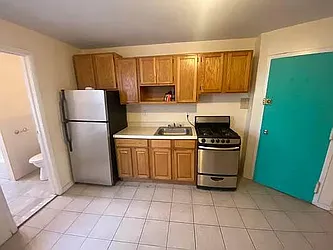 Rented by R New York