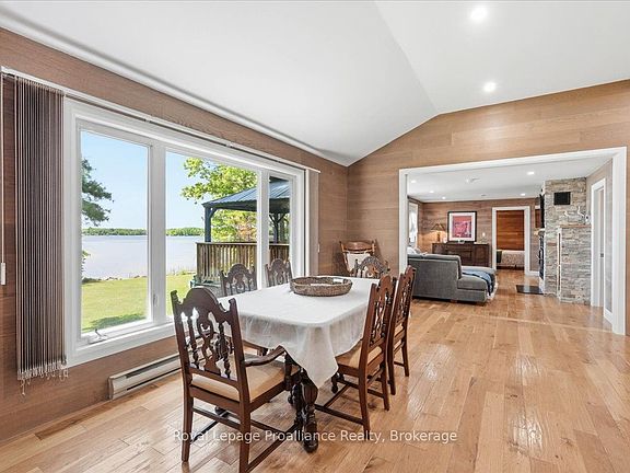 5th image of 304 Lakeview Ln