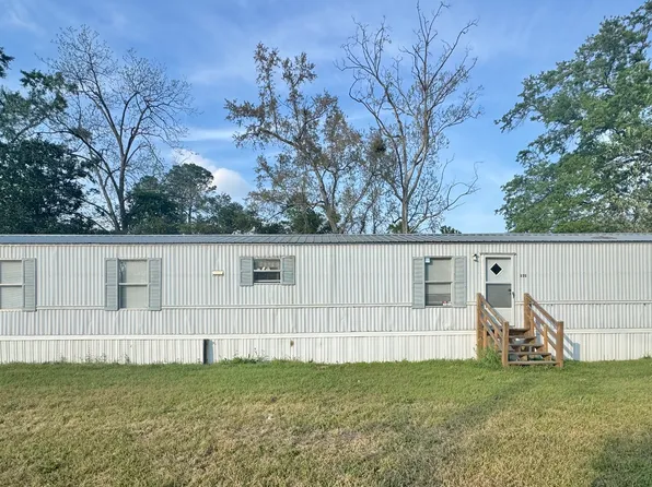 131 Register Ave, Reidsville, GA 30453