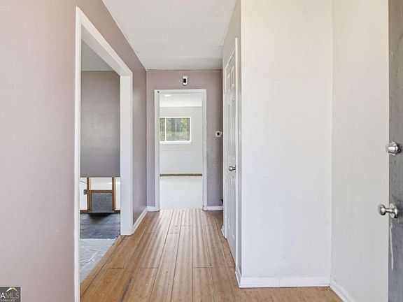 4th image of 2459 Rockknoll Dr
