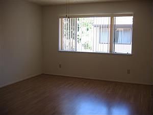 4th image of 183 Silcreek Dr