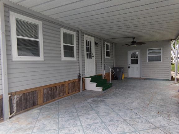 2nd image of 59005 Captiva Bay