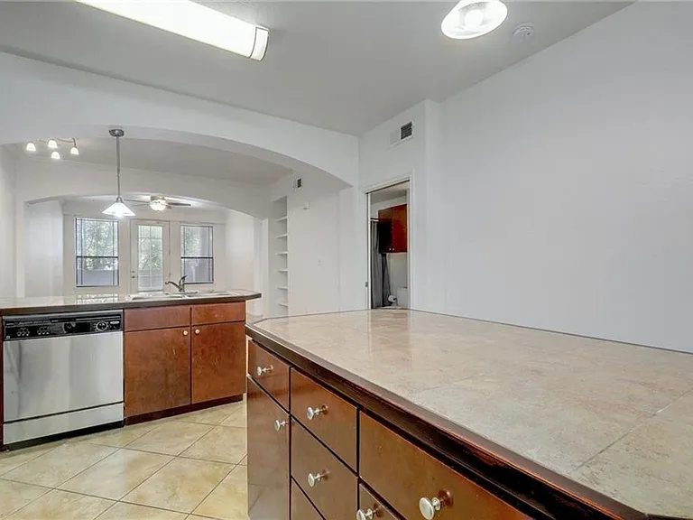 2505 San Gabriel St #206 — Photo 7
