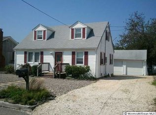 114 Waldron Rd, Toms River, NJ 08753