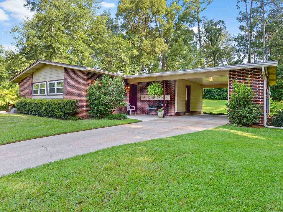 1st image of 108 Hoffman Dr