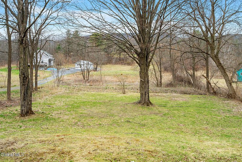 3rd image of 303 New Salem South Road