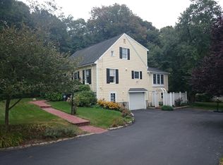 19 Centre Ln, West Roxbury, MA 02132