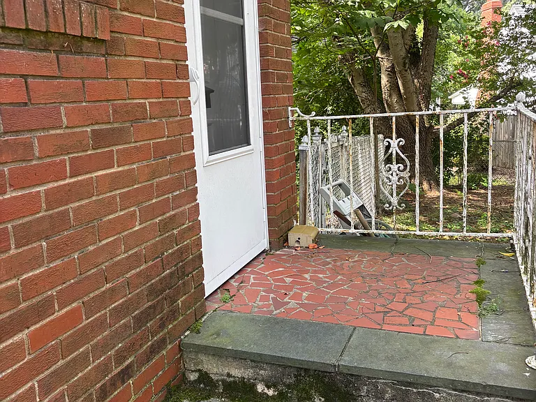 107 Wilton Ave #1 — Photo 3