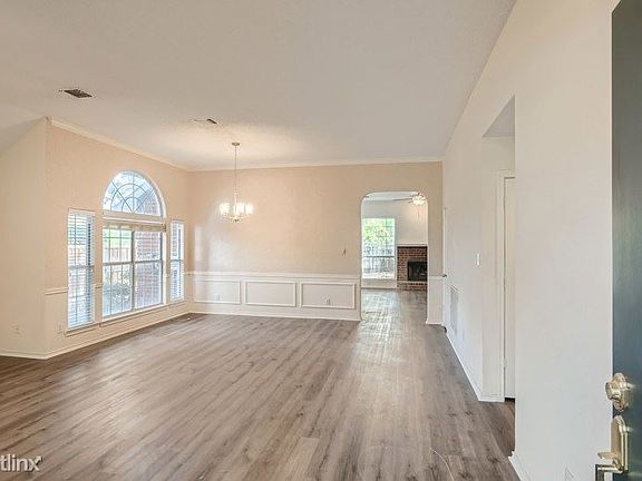 2nd image of 1905 Hidden Trail Dr