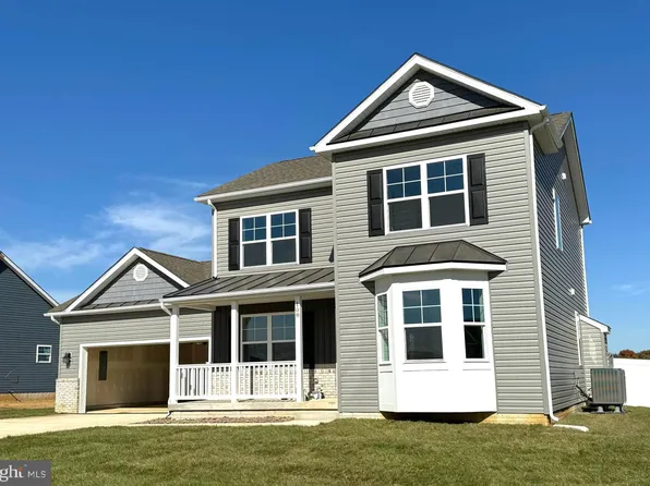 108 Santiago Cir, Martinsburg, WV 25403