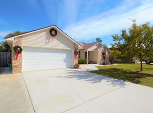 587 Fox Run Cir, Macclenny, FL 32063