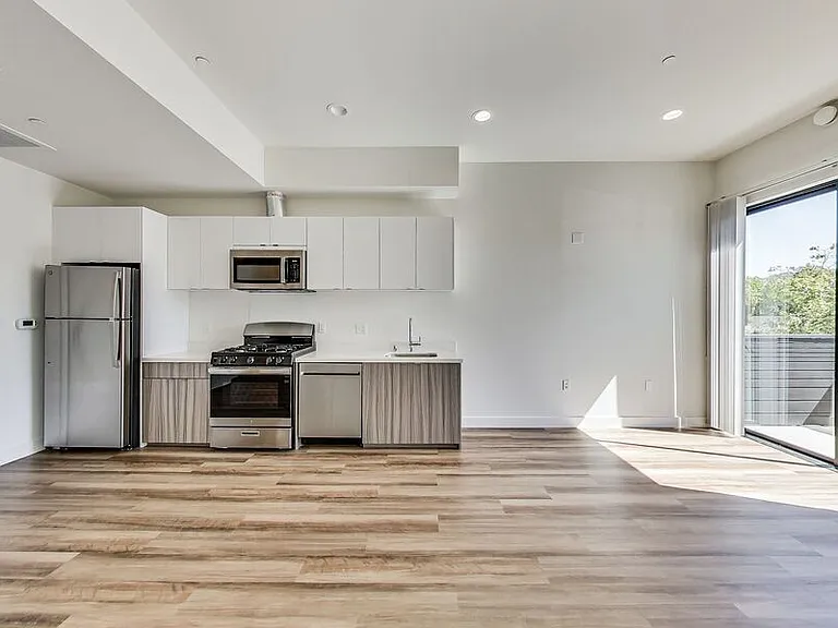 950 Lofts — Photo 62
