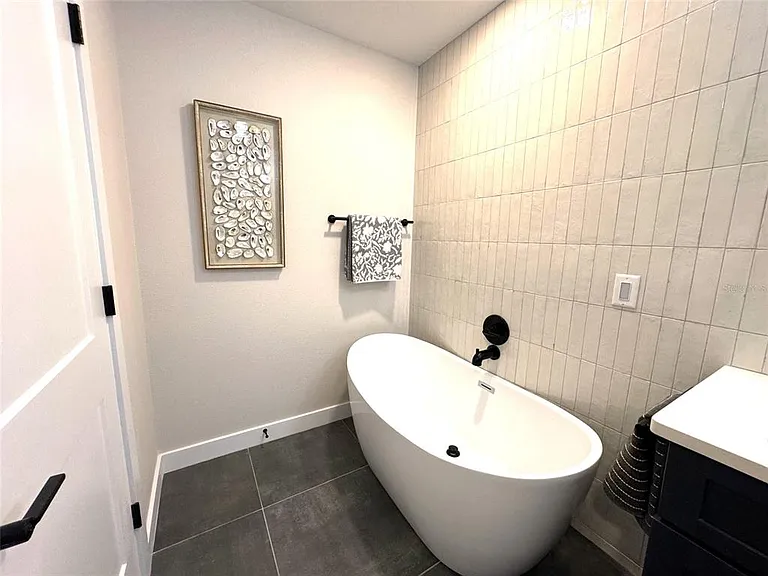 419 N Apopka Ave — Photo 50