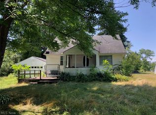 1379 Whittlesey Ave, Atwater, OH 44201