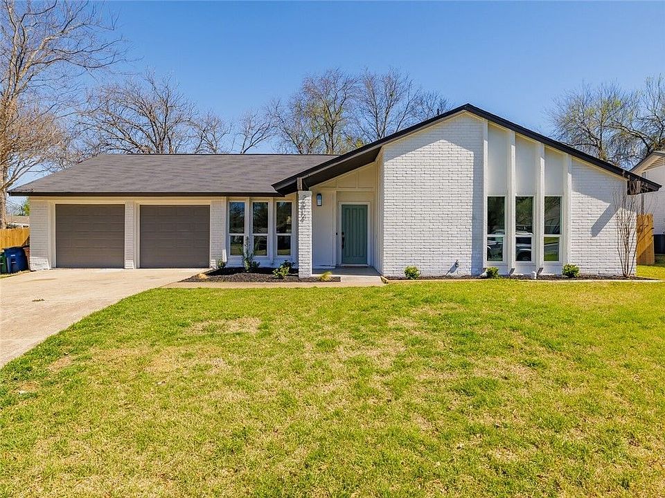 1st image of 2614 McGregor Dr