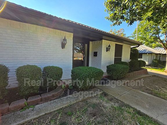 2nd image of 1110 Wilshire Dr