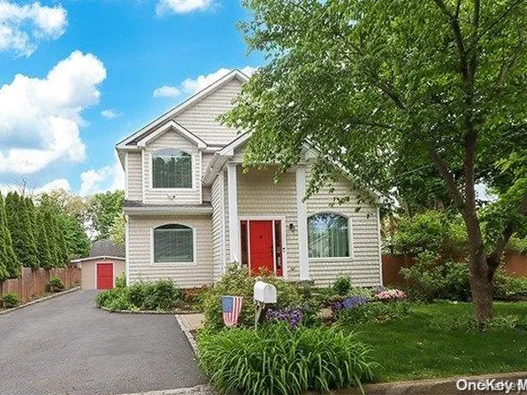 8 Jayne Court, Nesconset, NY 11767