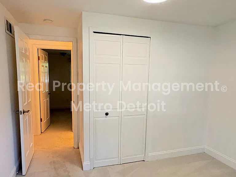 3028 Caswell Dr — Photo 22