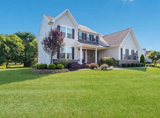 1 Frost Ct, Ivyland, PA 18974