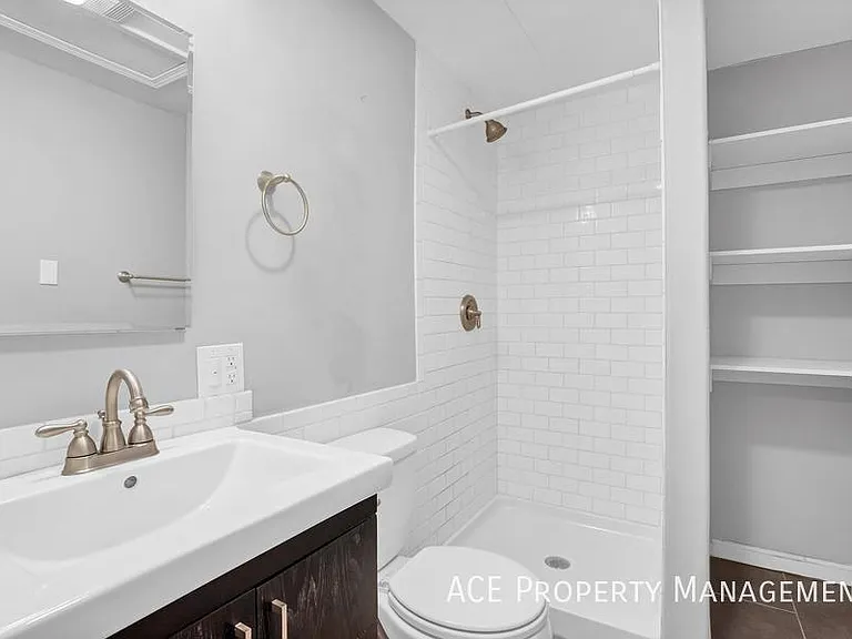 2108 6th St — Photo 9