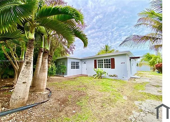 4 bed, 1700 sqft, $3,950 — Photo 2
