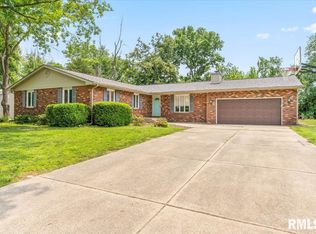 69 Axline Rd, Chatham, IL 62629
