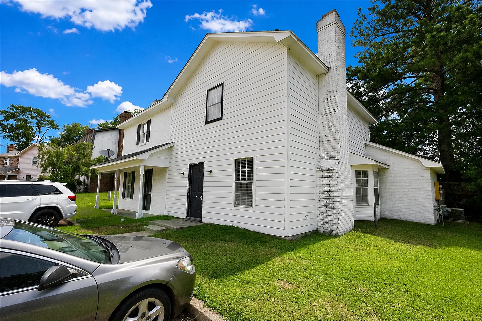 3 bed, 1400 sqft, $1,400 — Photo 2