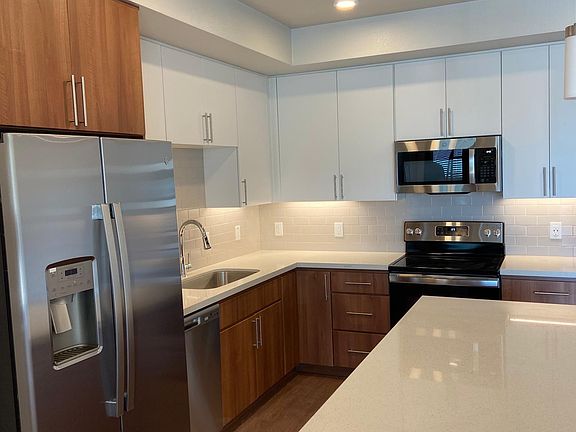 4th image of 7520 E 2nd St #2009