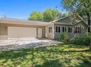 13231 Lakeshore Rd, Two Rivers, WI 54241