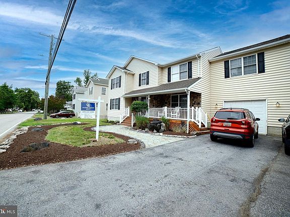 2nd image of 833 Selby Blvd