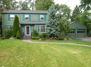 245 Baltusrol Ave, Springfield, NJ 07081