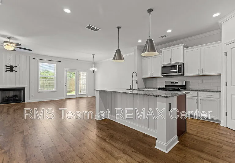 5125 Hillington Way — Photo 4